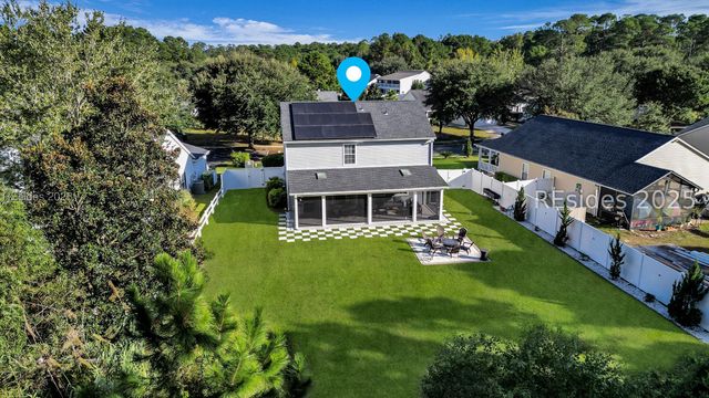 7 Lakeside Dr, Bluffton, SC 29910