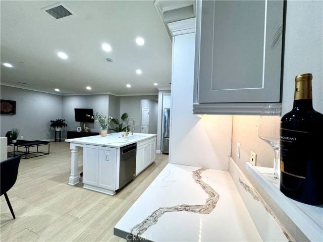 31 Shellbark, Irvine, CA 92618