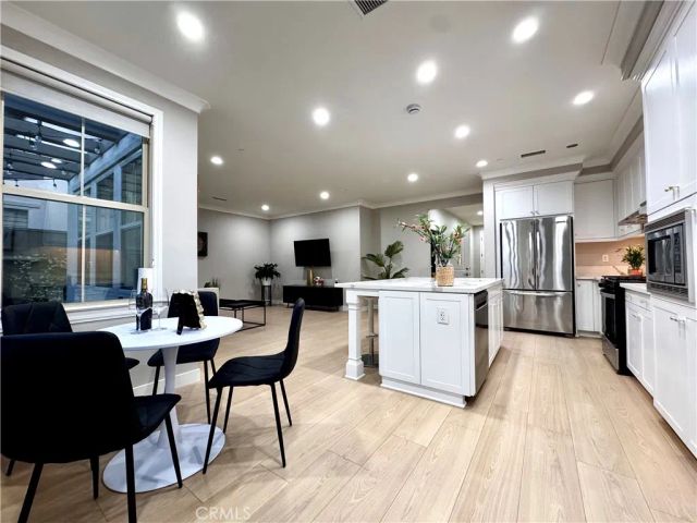31 Shellbark, Irvine, CA 92618