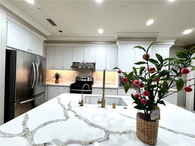 31 Shellbark, Irvine, CA 92618