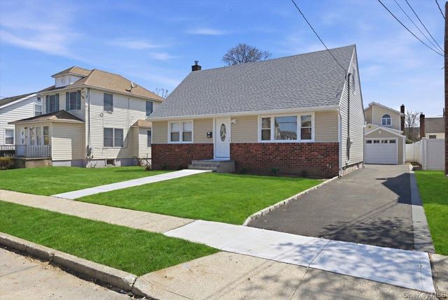 2726 Orchard Street, North Bellmore, NY 11710