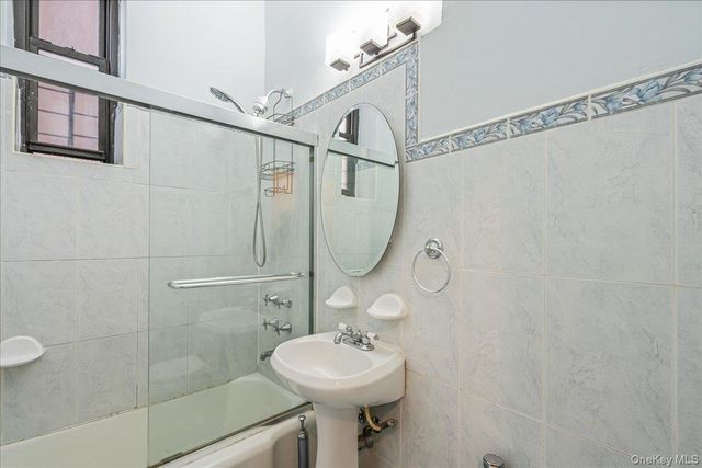 67-35 Yellowstone Boulevard 1J, Forest Hills, NY 11375