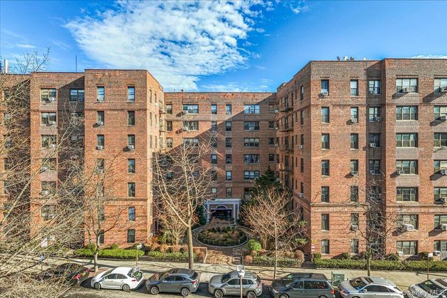 67-35 Yellowstone Boulevard 1J, Forest Hills, NY 11375