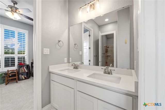 1968 Zinfandel, New Braunfels, TX 78132