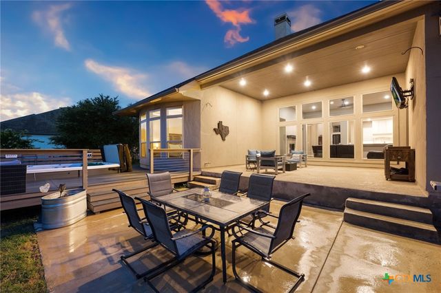 1968 Zinfandel, New Braunfels, TX 78132