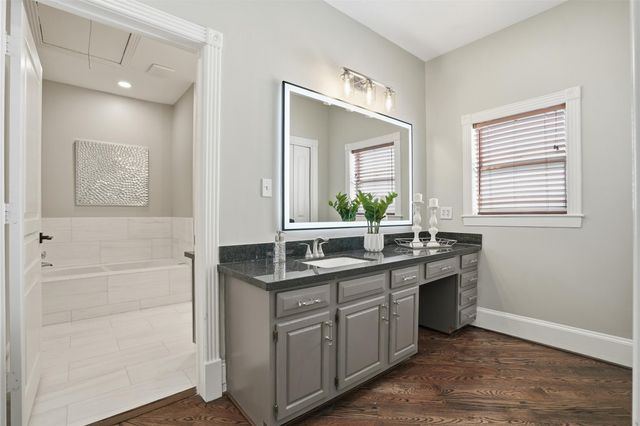 344 Harvard Street, Houston, TX 77007