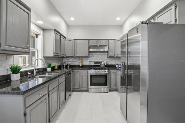 344 Harvard Street, Houston, TX 77007