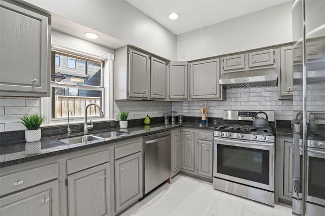 344 Harvard Street, Houston, TX 77007