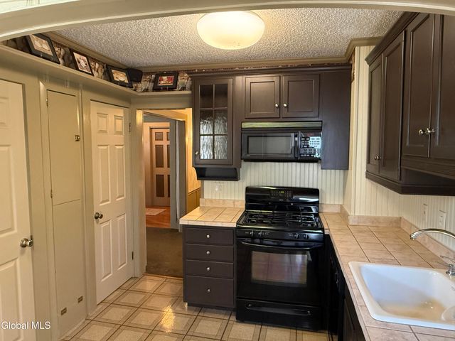 16 Raymond Avenue, Glens Falls, NY 12801