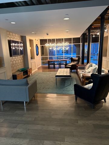 130 John St 245, Lowell, MA 01852