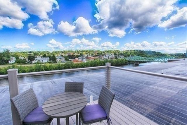 130 John St 245, Lowell, MA 01852