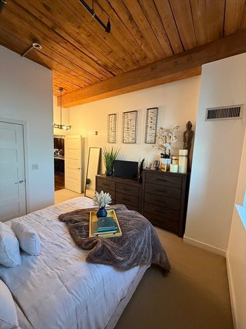 130 John St 245, Lowell, MA 01852