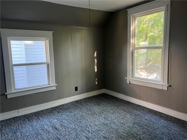 3207 E 27th Street, Kansas City, MO 64127