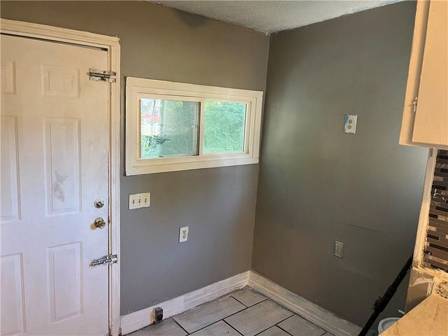 3207 E 27th Street, Kansas City, MO 64127