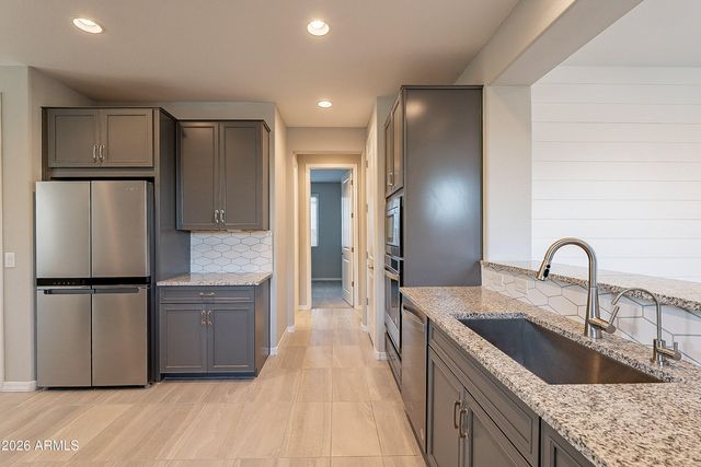 6952 W Pedro Lane, Laveen, AZ 85339