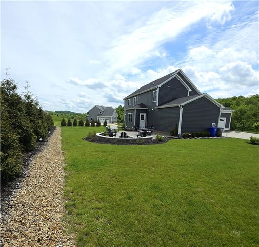 216 Hickory Ln, Adams Twp, PA 16046