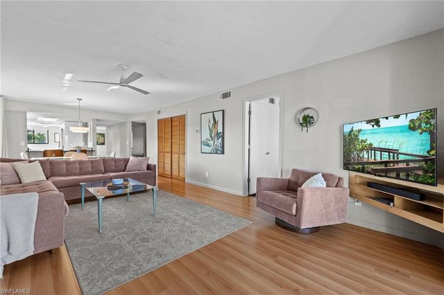 2711 First ST 304, Fort Myers, FL 33916