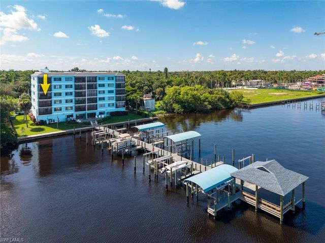2711 First ST 304, Fort Myers, FL 33916