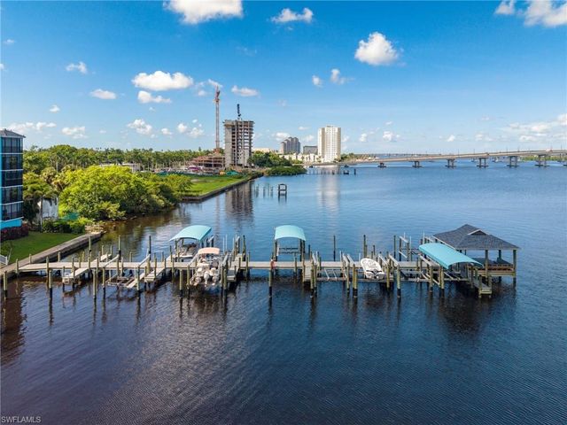 2711 First ST 304, Fort Myers, FL 33916