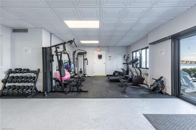 2711 First ST 304, Fort Myers, FL 33916