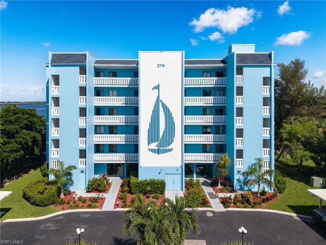 2711 First ST 304, Fort Myers, FL 33916