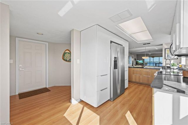 2711 First ST 304, Fort Myers, FL 33916