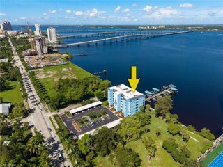 2711 First ST 304, Fort Myers, FL 33916