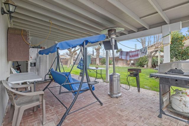 1092 Sherman Court, Lindsay, CA 93247