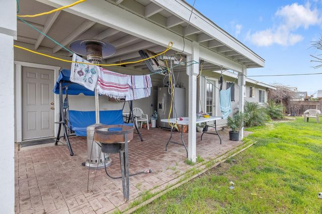 1092 Sherman Court, Lindsay, CA 93247