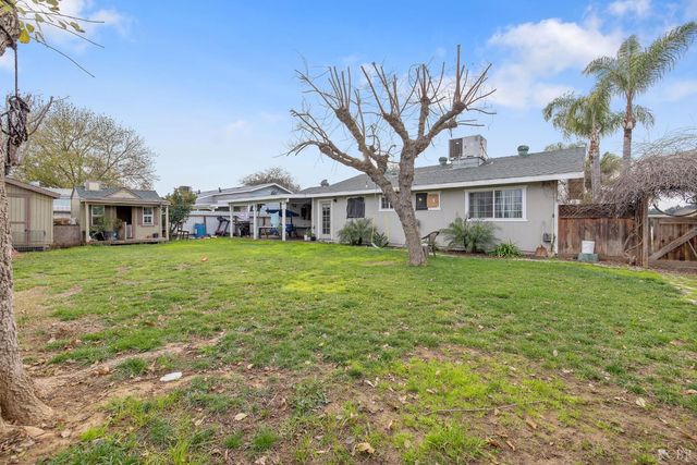 1092 Sherman Court, Lindsay, CA 93247