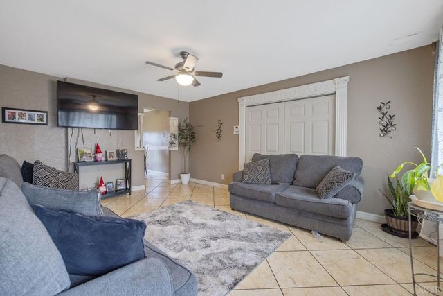 1092 Sherman Court, Lindsay, CA 93247