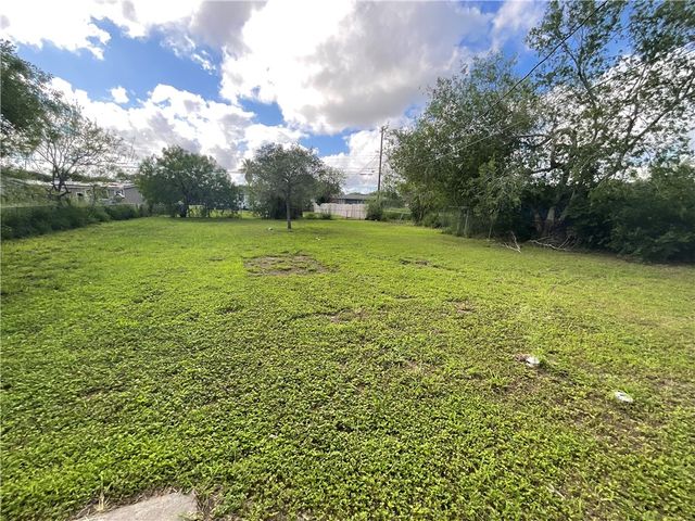 4940 Mokry Dr, Corpus Christi, TX 78415