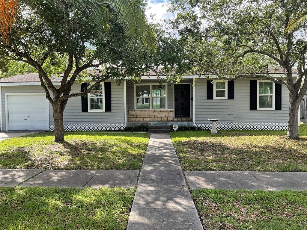 4940 Mokry Dr, Corpus Christi, TX 78415