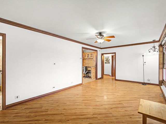 8621 Natchez Avenue, Burbank, IL 60459