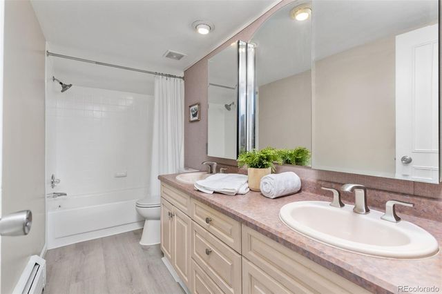 3534 S Ivanhoe Street, Denver, CO 80237