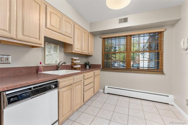 3534 S Ivanhoe Street, Denver, CO 80237
