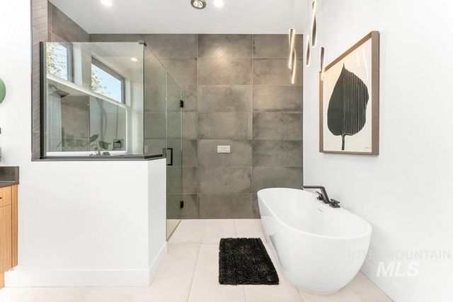 2142 E Granite Cove Ln, Eagle, ID 83616