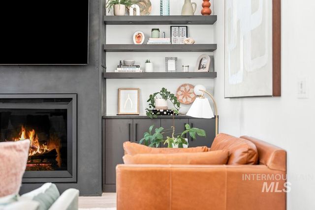 2142 E Granite Cove Ln, Eagle, ID 83616