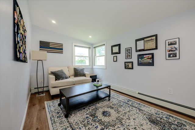 35 Rose Street, Hauppauge, NY 11788