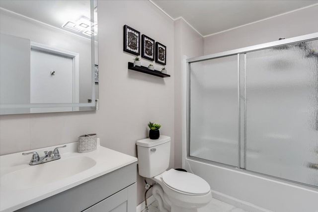 2902 W Maxwell, Wichita, KS 67217