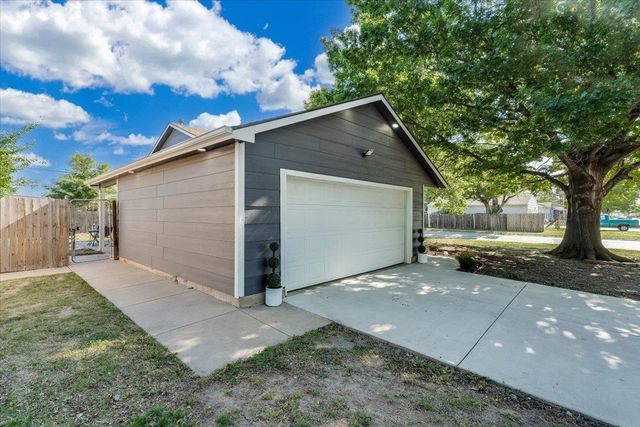2902 W Maxwell, Wichita, KS 67217