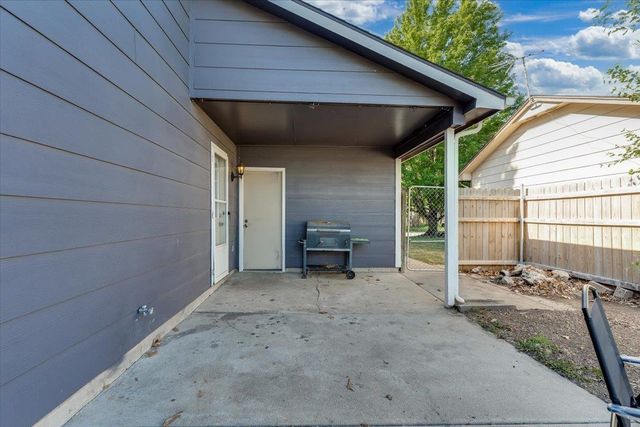 2902 W Maxwell, Wichita, KS 67217