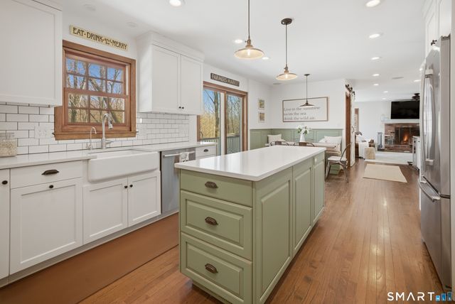 126 Rolling Hills Drive, Fairfield, CT 06824