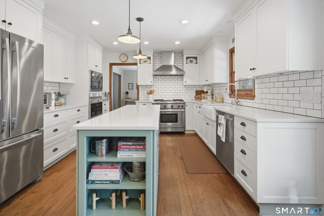 126 Rolling Hills Drive, Fairfield, CT 06824