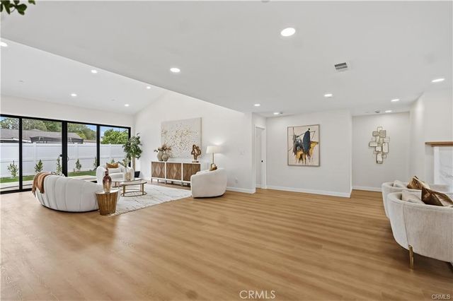 12621 Singing Wood Drive, Santa Ana, CA 92705