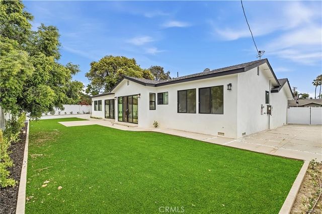 12621 Singing Wood Drive, Santa Ana, CA 92705