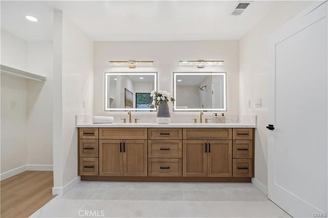 12621 Singing Wood Drive, Santa Ana, CA 92705