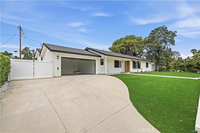 12621 Singing Wood Drive, Santa Ana, CA 92705
