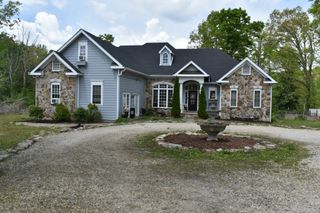 192 Morris Dr, Tracy City, TN 37387