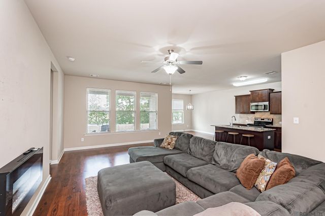 10734 Dodger Dr, Denham Springs, LA 70726